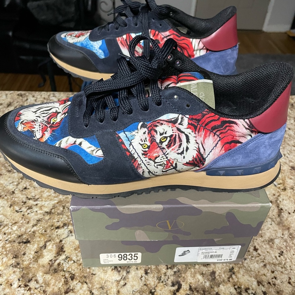 Mens size 46 Preowned Valentino Sneakers